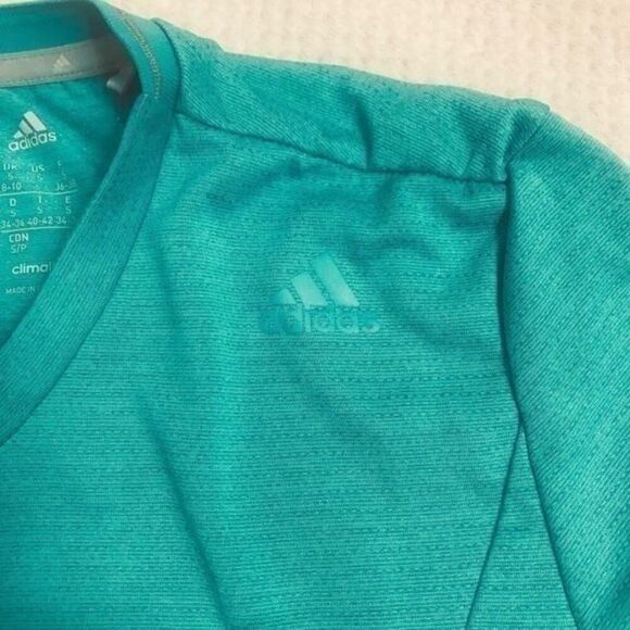 Adidas turquoise size S  T-shirt     0105 - Picture 3 of 4